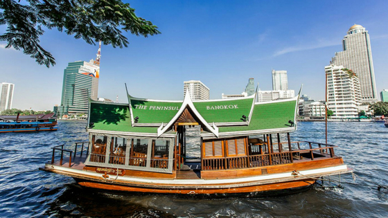 搭乘曼谷半島專屬用船遊湄南河