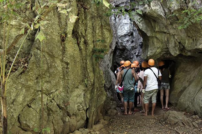 Ugong Rock Adventures鐘乳石洞探險之旅